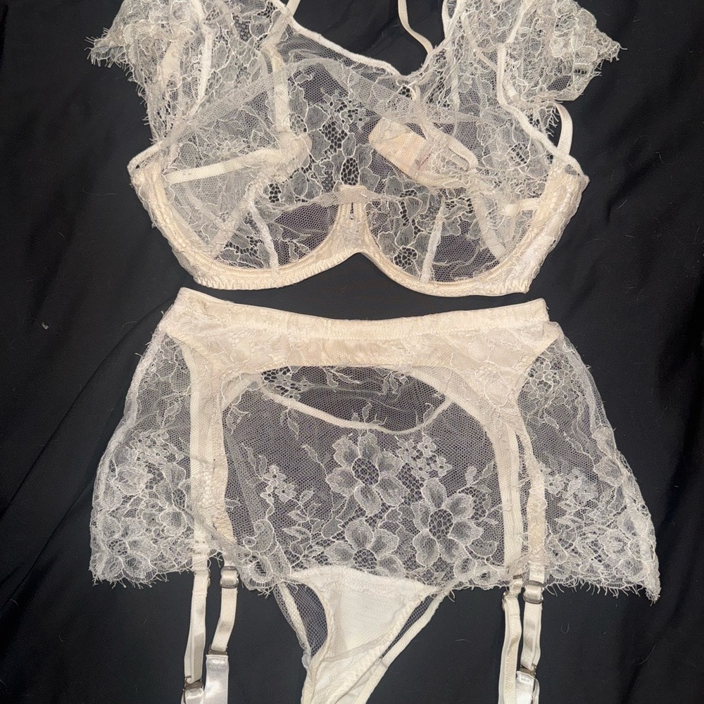 Agent Provocateur White Lace Bra Set